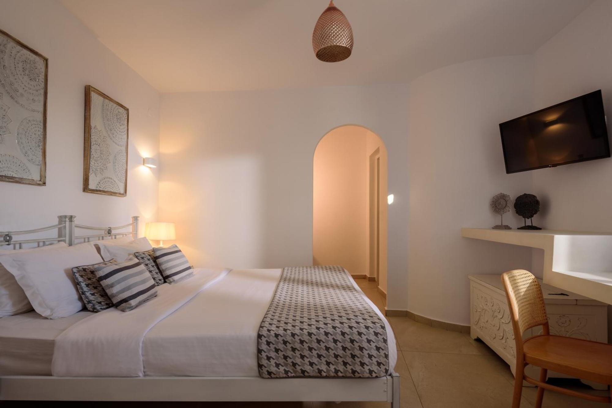 Kamares Apartments (Adults Only) Fira  Ngoại thất bức ảnh